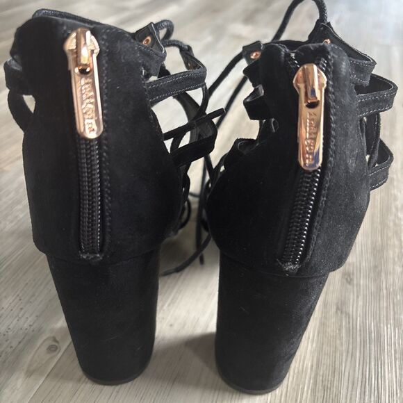 Indigo Rd Gladiator Lace Up Back Zip Black 4" Suede Heels Shoes size 8 - Picture 8 of 8